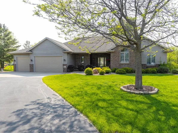 N7853 Rocksbury Ct, Sherwood, WI 54169