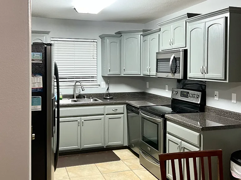 307 Claremont Ave — Photo 6
