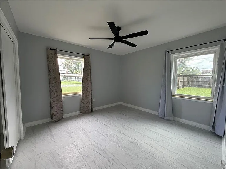710 Winthrop Pl — Photo 17