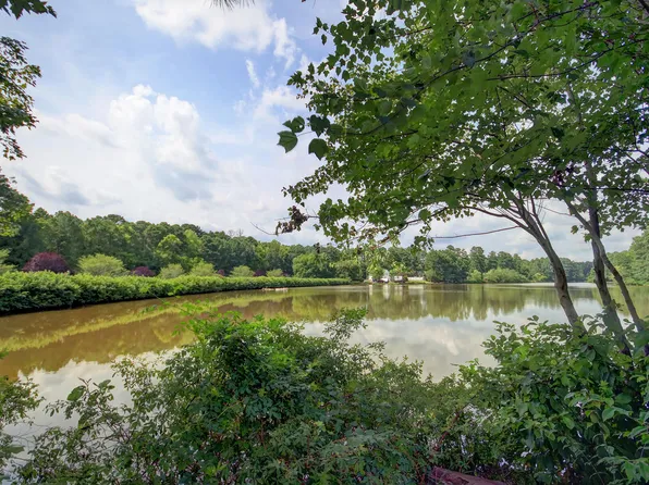 5 Lake Village Dr, Durham, NC 27713