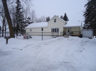 265 E McSloy St, Gilman, WI 54433