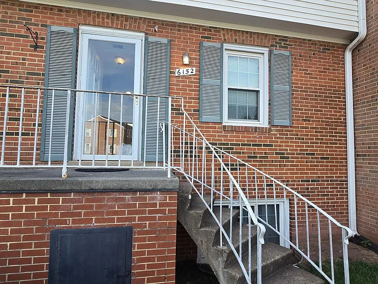 6152 Strasburg Dr — Photo 3