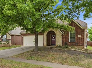 509 Grayson Ln, Lake Dallas, TX 75065