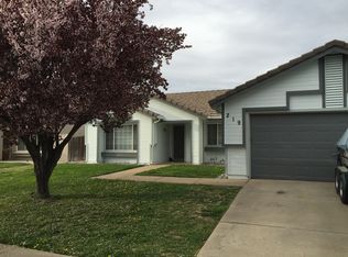 219 Lapwing Ln, Galt, CA 95632