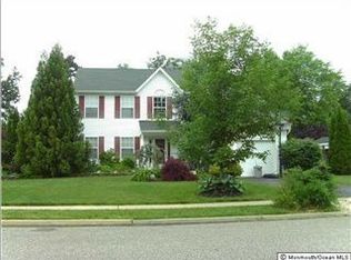 5 Roe Ct, Brick, NJ 08724