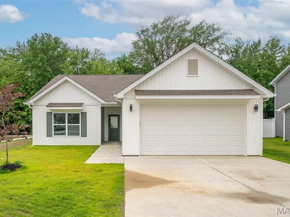 106 Jimmy H Dr, Jonesburg, MO 63351