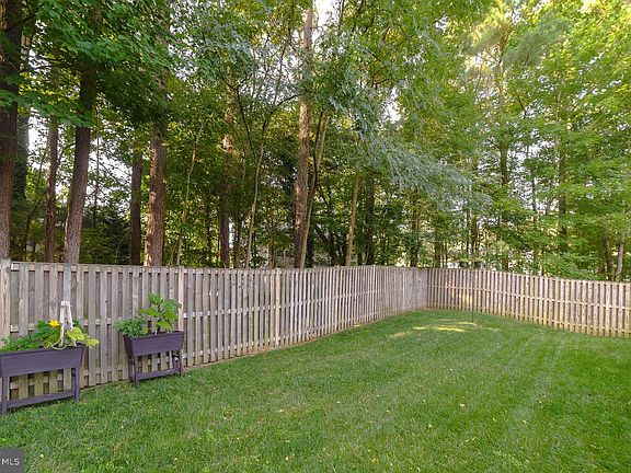 5th image of 48265 Easton Ct