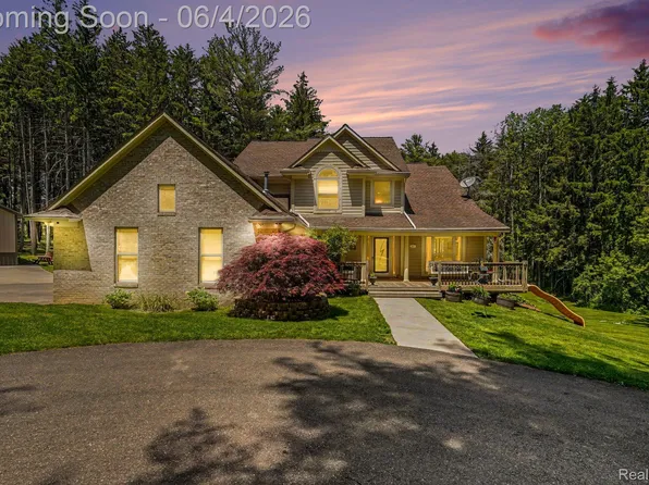 9875 Buckhorn Lake Rd, Holly, MI 48442