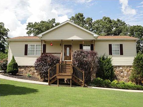 3rd image of 295 Lauren Cir
