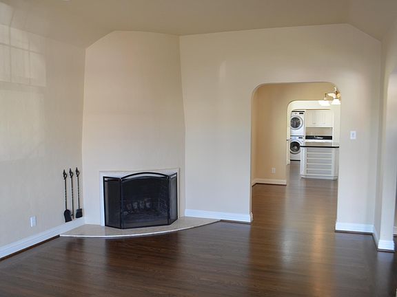 5th image of 2304 Flores St