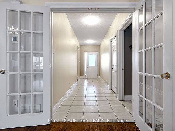3rd image of 92 Hartsmere Dr