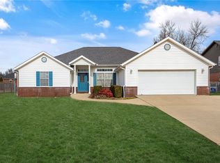 2103 W Green Acres Dr, Rogers, AR 72758