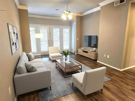 3rd image of 2400 McCue Rd APT 227