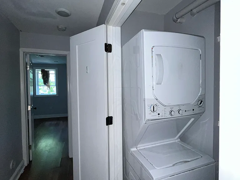 51 Jewett Ave #1 — Photo 5