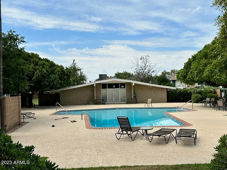 6189 N Granite Reef Rd — Photo 1