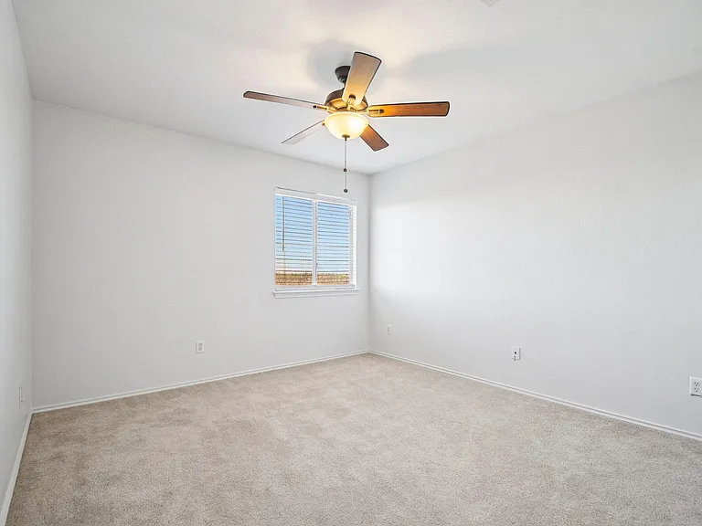217 Killian Loop — Photo 23