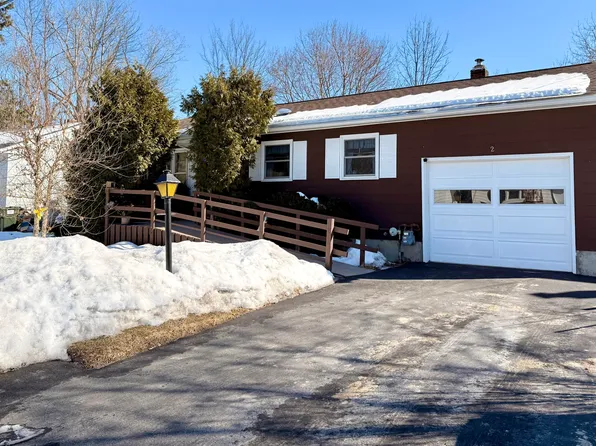 2 Stratford Rd, Plattsburgh, NY 12901