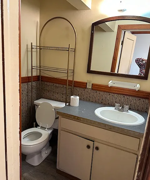 master 1/2 bath