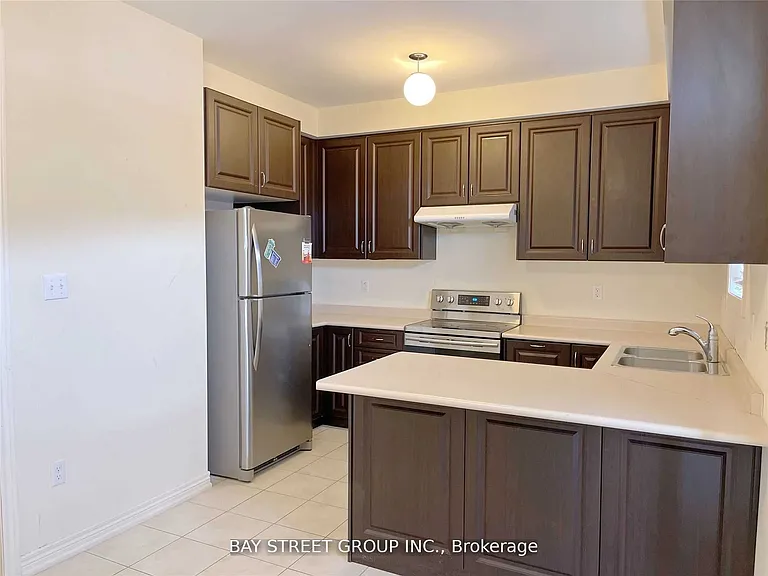 12 Fanny Grove Way — Photo 4