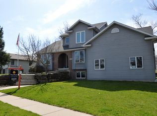 1937 Buckingham Rd, Stoughton, WI 53589