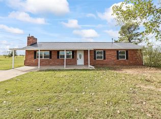 352077 E 1070th Rd, Prague, OK 74864