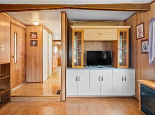 979-5 Toll Gate Rd, Warwick, RI 02886