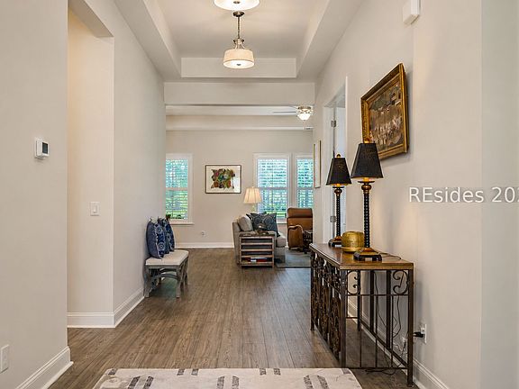 3rd image of 453 Laurel Oak Ave