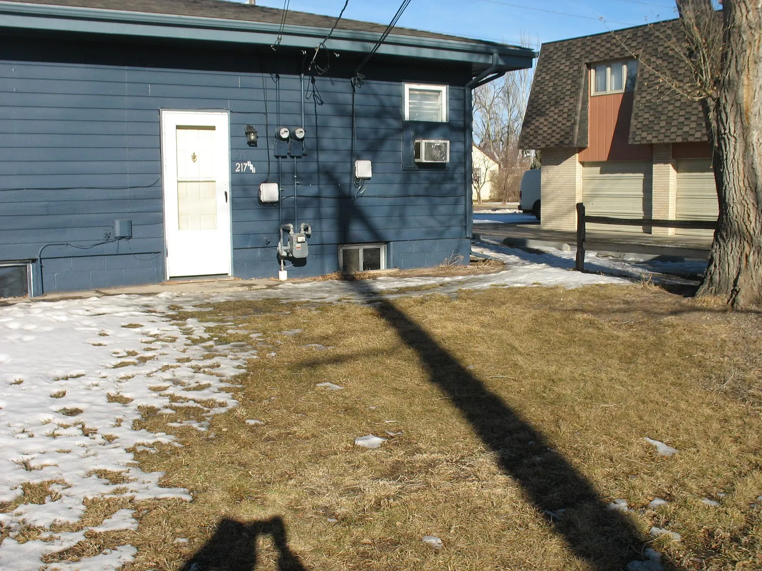 217.5 E Denver St — Photo 1