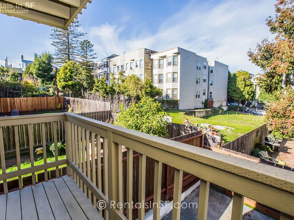 1st image of 726 Oak St APT 104