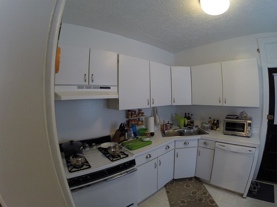 1st image of 4453 N Leavitt St APT 1