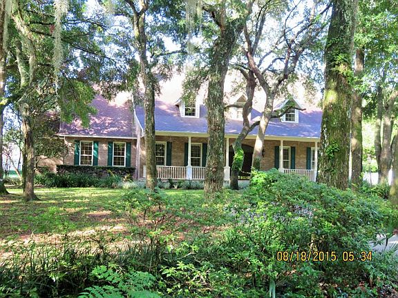 3rd image of 2 Broad Creek Cir