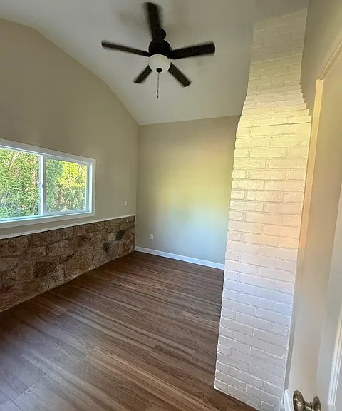 9 Sybil Ave — Photo 18