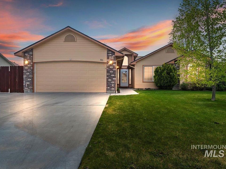 1st image of 423 Autumn Dr