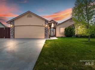 423 Autumn Dr, Nampa, ID 83686