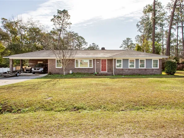 1620 Camellia Dr, Waycross, GA 31501