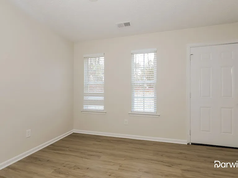 5435 Rock Lake Dr — Photo 7