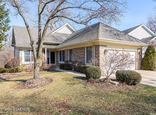 5560 Amanda Ct, Rolling Meadows, IL 60008