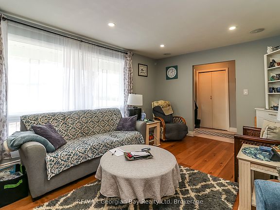 5th image of 57 Maple St