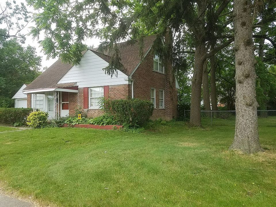 1st image of 22051 Margareta St