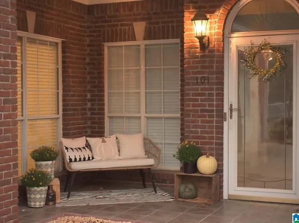 101 Wixford Way, Alabaster, AL 35007