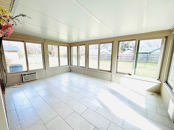 3rd image of 3892 N Heatherhill Dr
