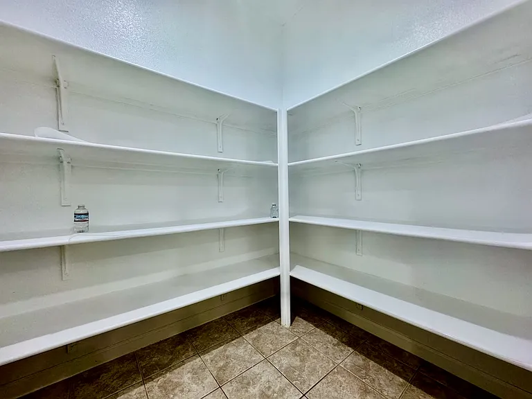 6576 S Mariposa Ct — Photo 6