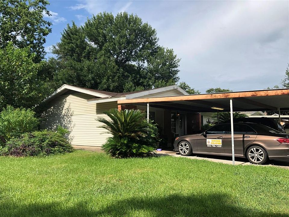 2nd image of 3315 Cedarcrest Dr