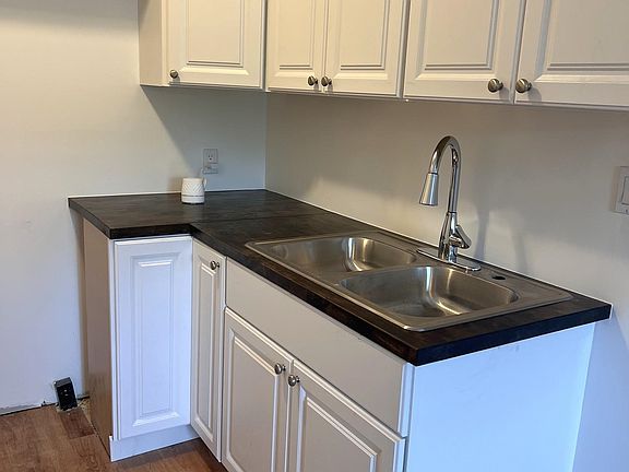 2nd image of 629 Alger St