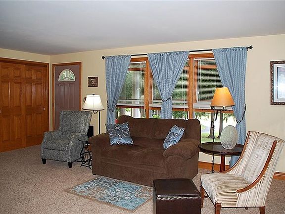5th image of 4 Saville Dr