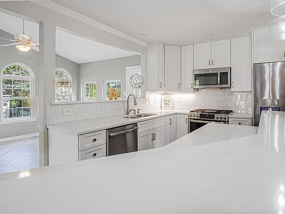 5th image of 15108 Red Ridge Pl