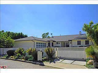 1st image of 7150 Macapa Dr