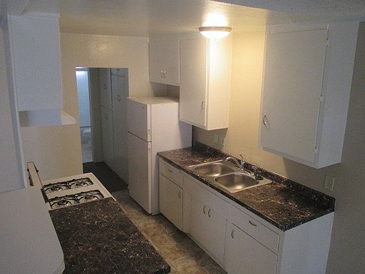 3rd image of 6318 Comstock Ave APT 4