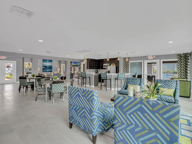 Lakeside Central Apartments — Photo 14