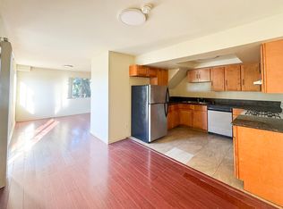 4554 Russell Ave APT 3, Los Angeles, CA 90027